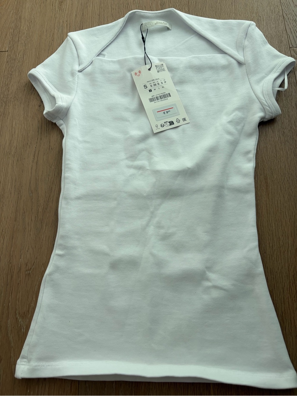 Zara White Short Sleeve size s Tee